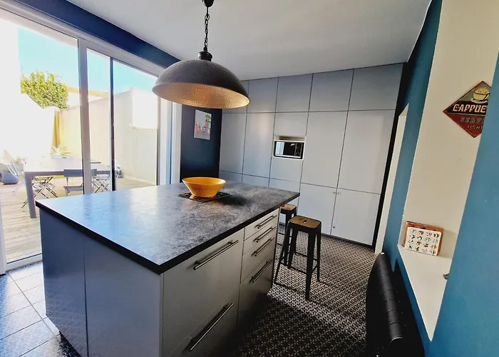 La Pénate, Maison De Famille Proche Gare