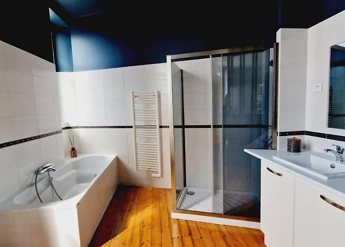 Penzion La Penate, Maison De Famille Proche Gare